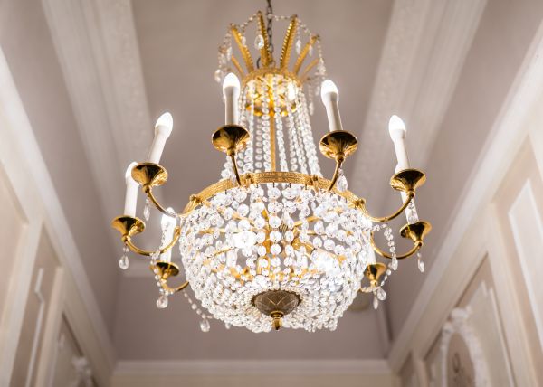 Chandelier Bulb Replacement Service