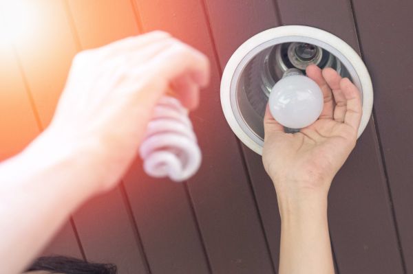 Bulb Swapping