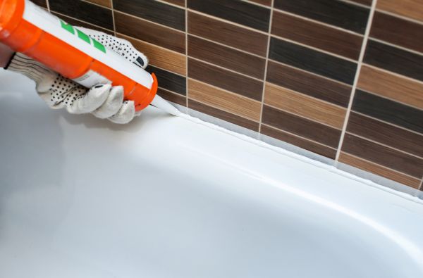 Bathtub Sealing Service